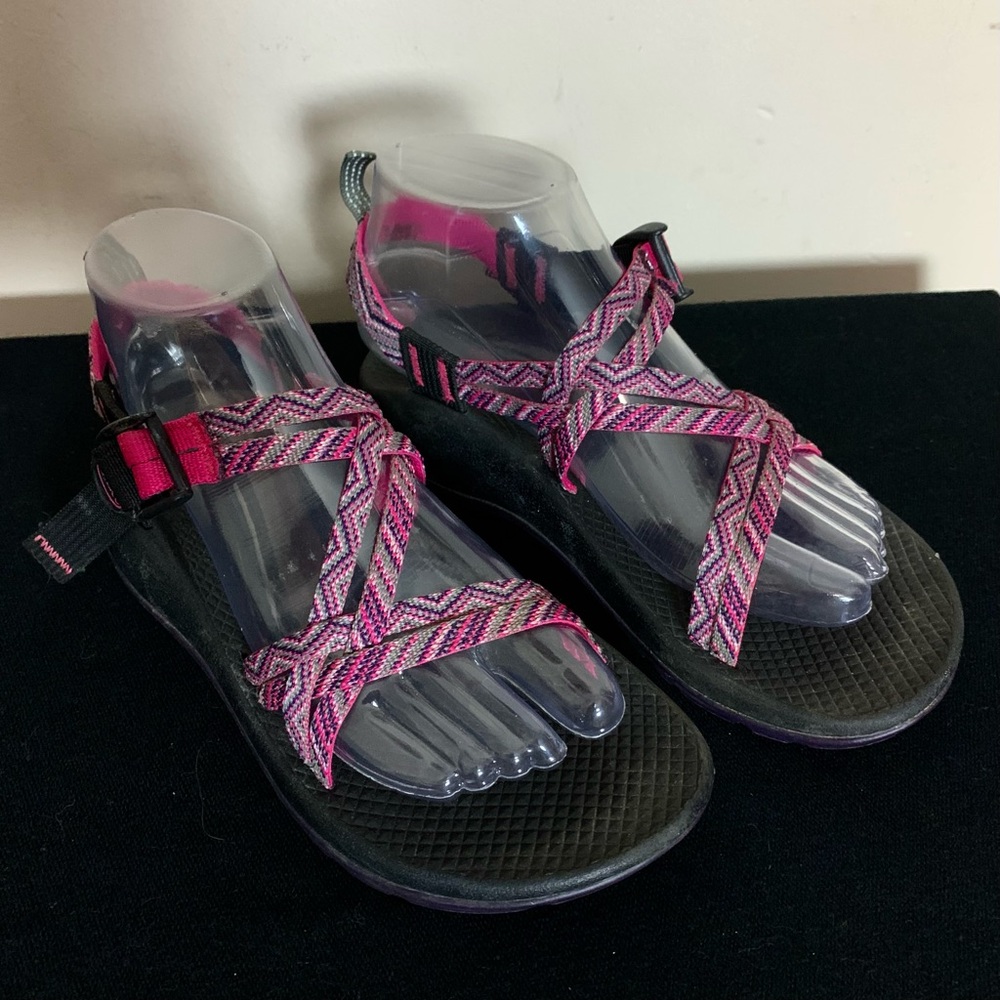 Women's CHACO Pink & Gray AZTEC Woven WEB Jacquard STRAPPY Hiking SPORT SANDALS